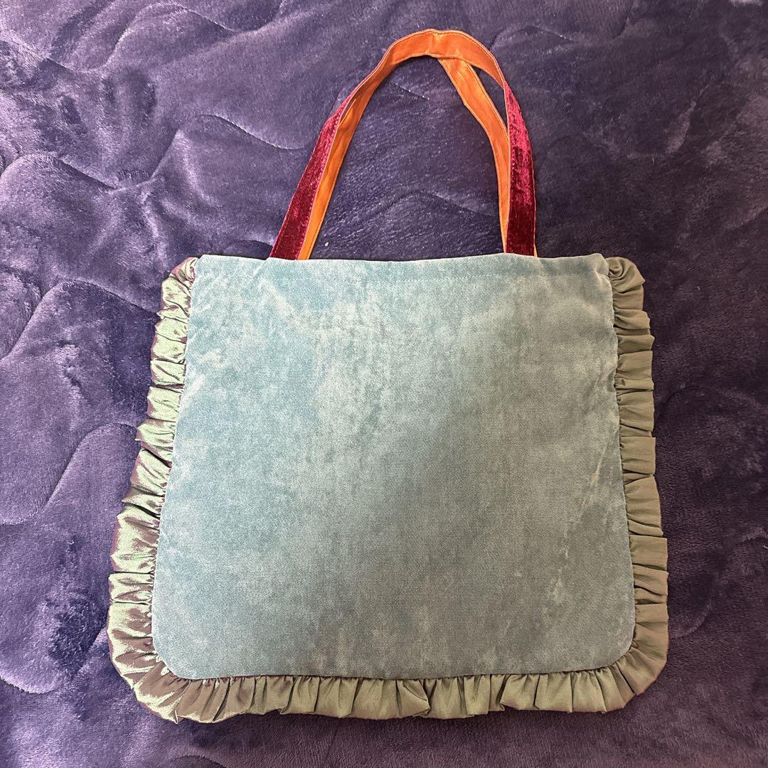 アナと雪の女王　シークレットハニー　戴冠式　エルサ　バッグ　グッズ