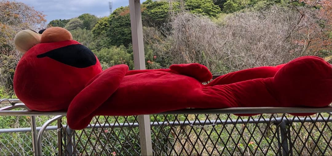 セサミストリート エルモ 超巨大　ぬいぐるみ