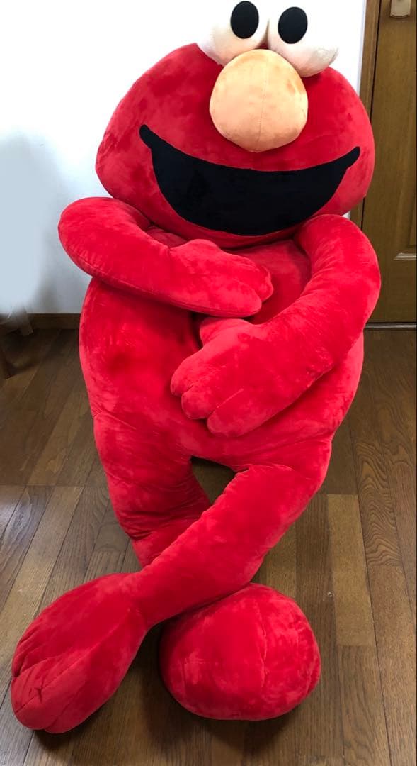 セサミストリート エルモ 超巨大　ぬいぐるみ