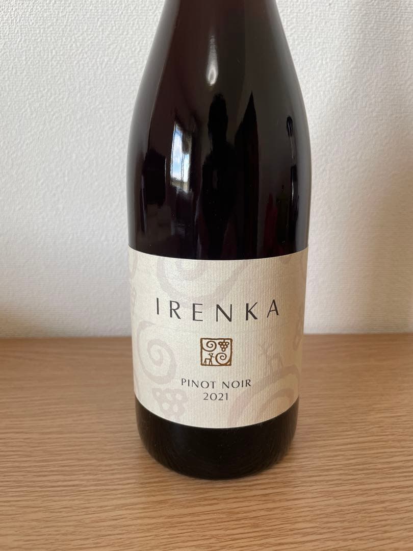 ワイン IRENKA PINOT NOIR 2021