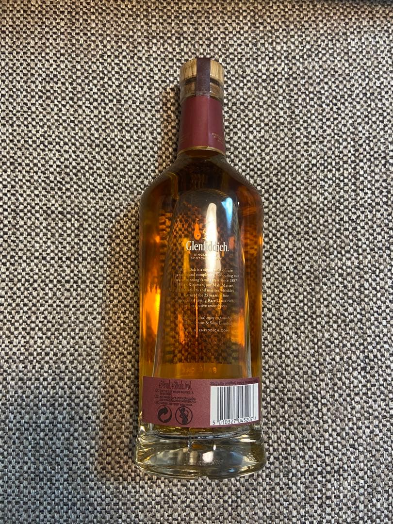 ウイスキー Glenfiddich 25 Year Old Rare Oak