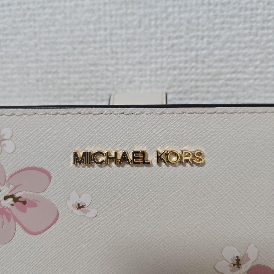 マイケル・コース　2つ折り財布