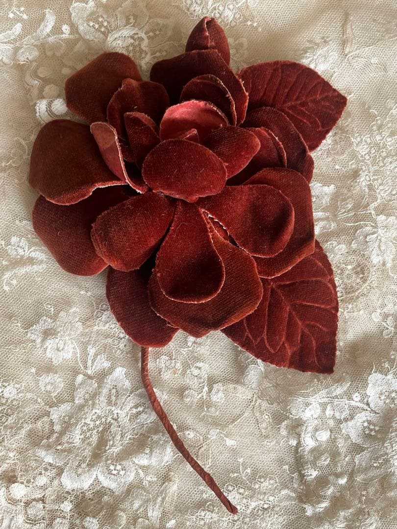アンティークヴィンテージベルベット布花コサージュブローチ帽子ドレスパーツ装飾