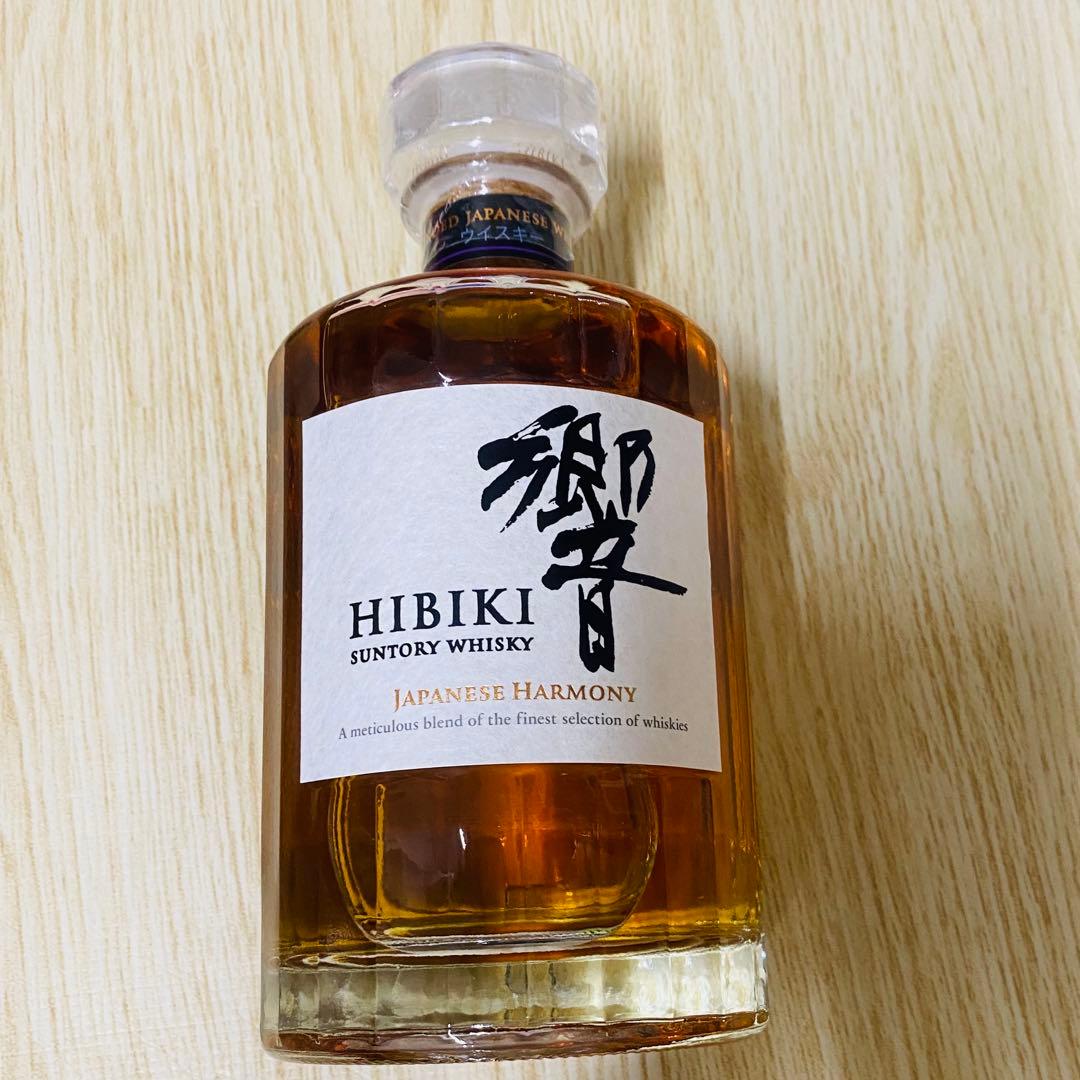 新品未開封 サントリー ウイスキー 響700ml HIBIKI