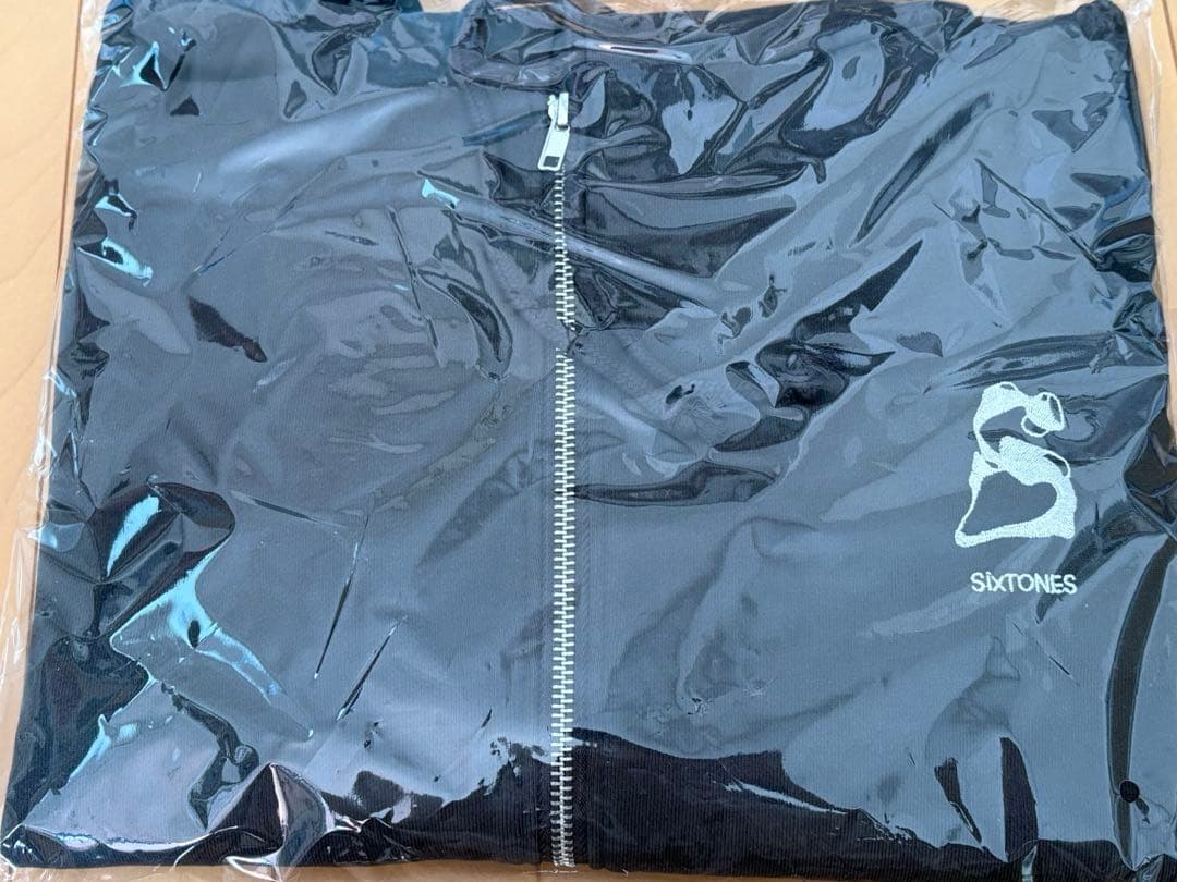 新品未開封　SixTONES MILESixTONES パーカー ツアーパーカー