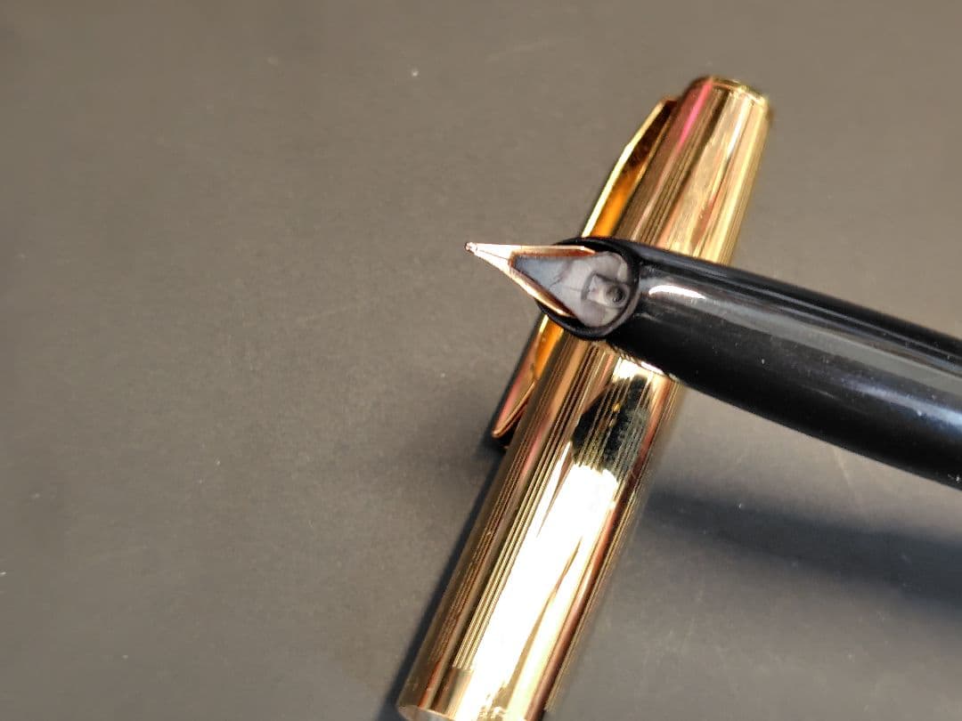 アウロラ万年筆 特別生産品 デュオカルト ゴールドキャップ・レッド