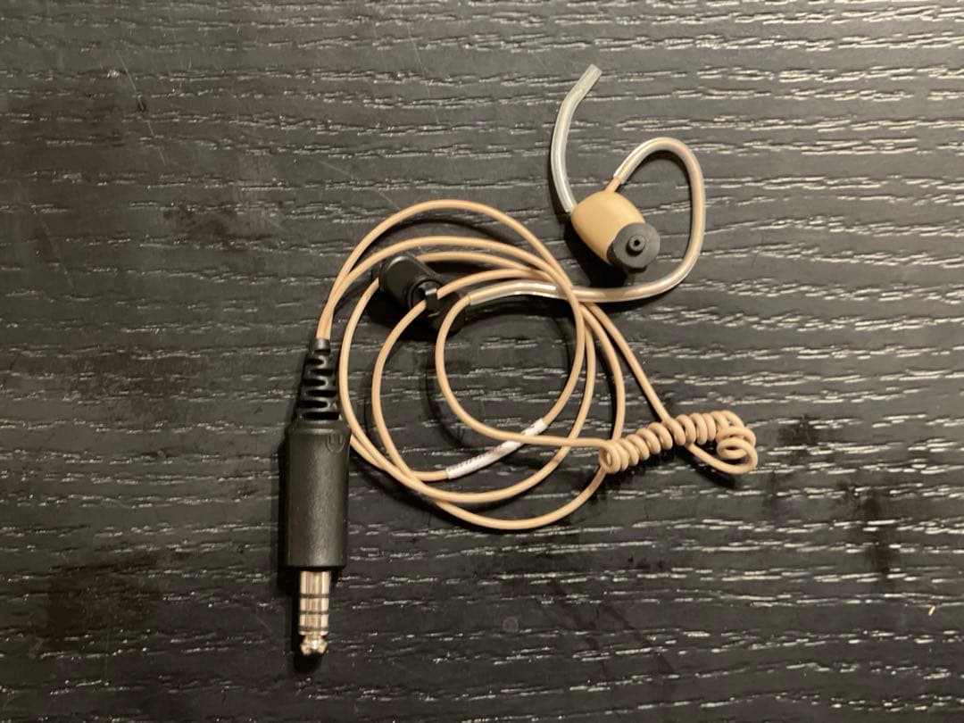 実物　invisio M3 U174 （左耳用）