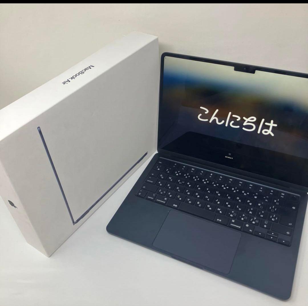 MacBook Air M2チップ　ミッドナイト　8GBメモリ　512GB