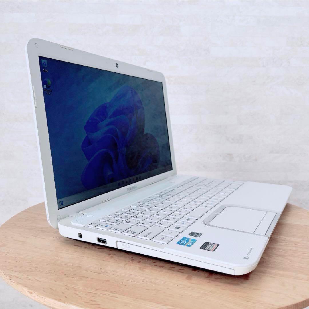 ✴︎早い者勝ち✴︎Corei5 爆速SSD カメラ搭載 人気のホワイト 東芝
