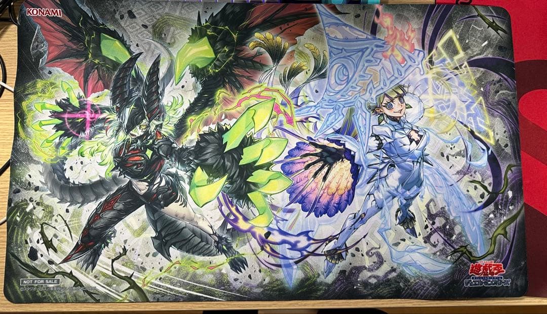 遊戯王　罪宝の囁き　白き森 と 断罪ディアベルスター 公式 プレイマット