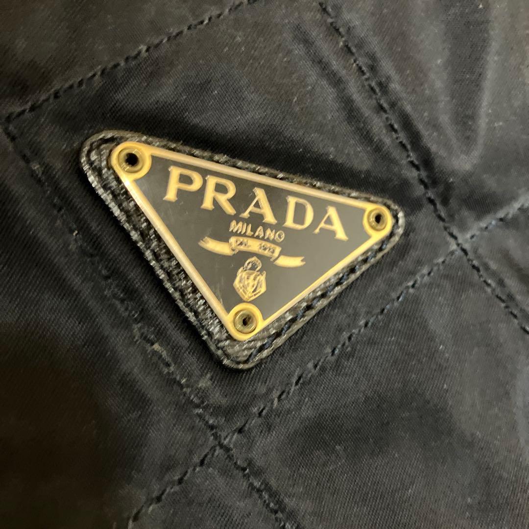 PRADA キルティングナイロンバッグ ブラック