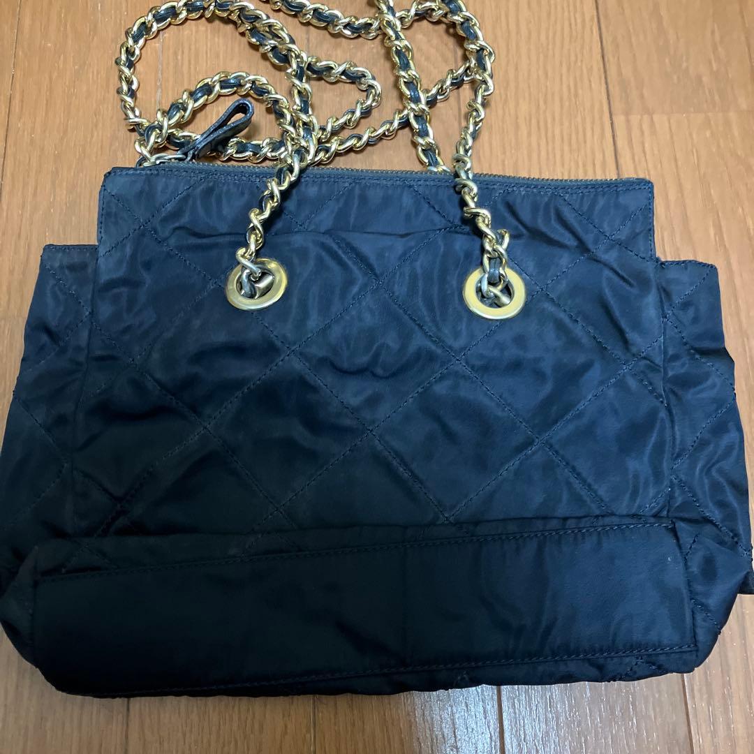 PRADA キルティングナイロンバッグ ブラック