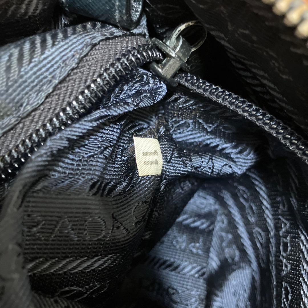 PRADA キルティングナイロンバッグ ブラック