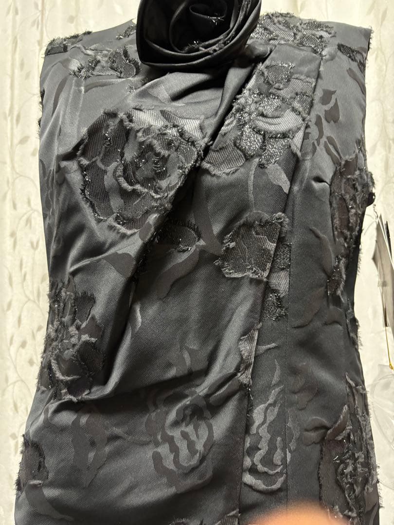 新品タグ付定価6万円レジァンス ジャガードワンピース 高級素材コサージュ付L黒