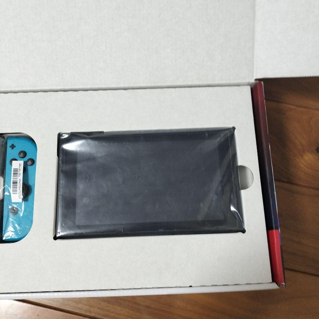 Nintendo Switch 本体 青/赤 付属品付き　箱あり