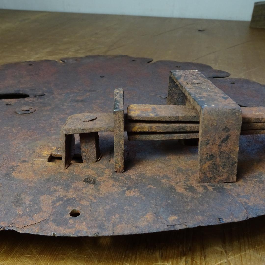 錆び鉄　古鉄　蔵 金具　アンティーク　金物　土蔵の蔵戸の金具