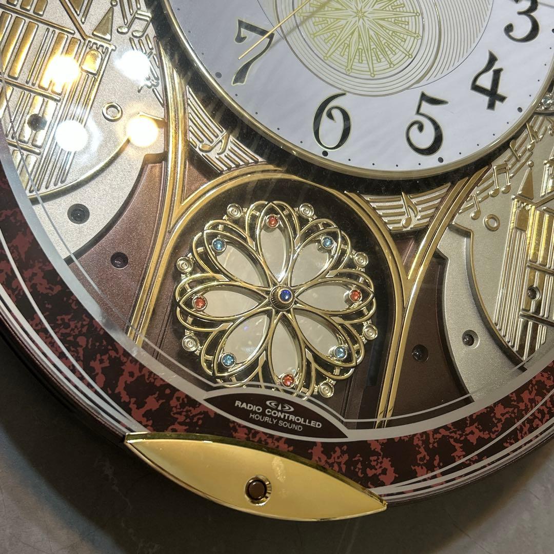 値下げ中(´˘`＊)装飾的なオーバル型掛時計 壁掛け時計 からくり時計