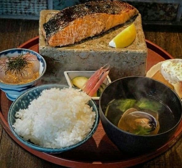 ■美品ご泡火炊き■土鍋料亭炊き■３年連続家電ＧＰ■Tiger圧力IH■匿名配送■