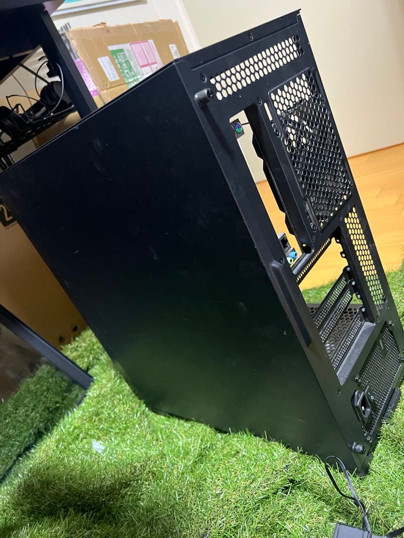 【あ】PCケース、ASUS B450マザーボード、CorsairRM850