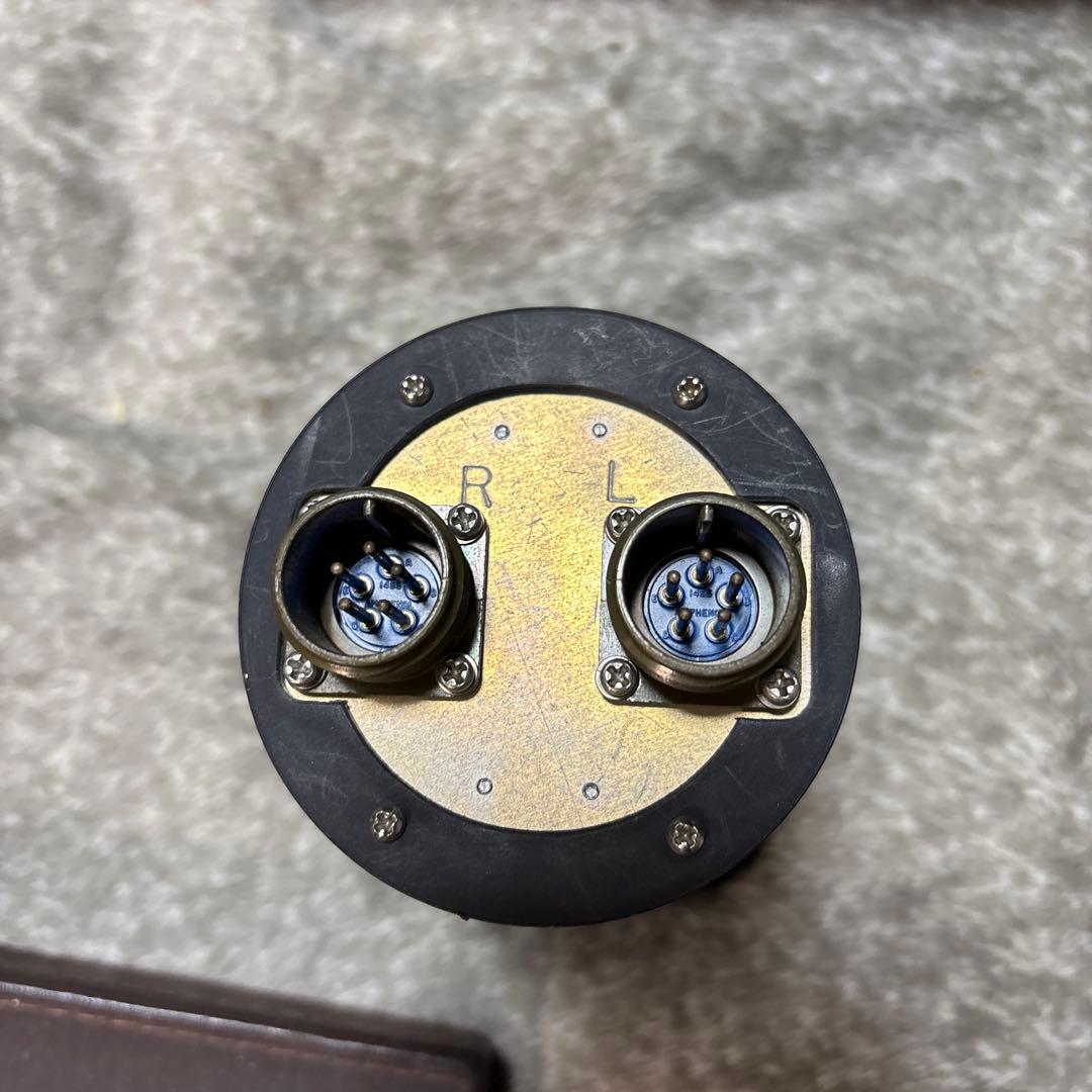 ビーチクラフト社製　航空機エンジン回転計