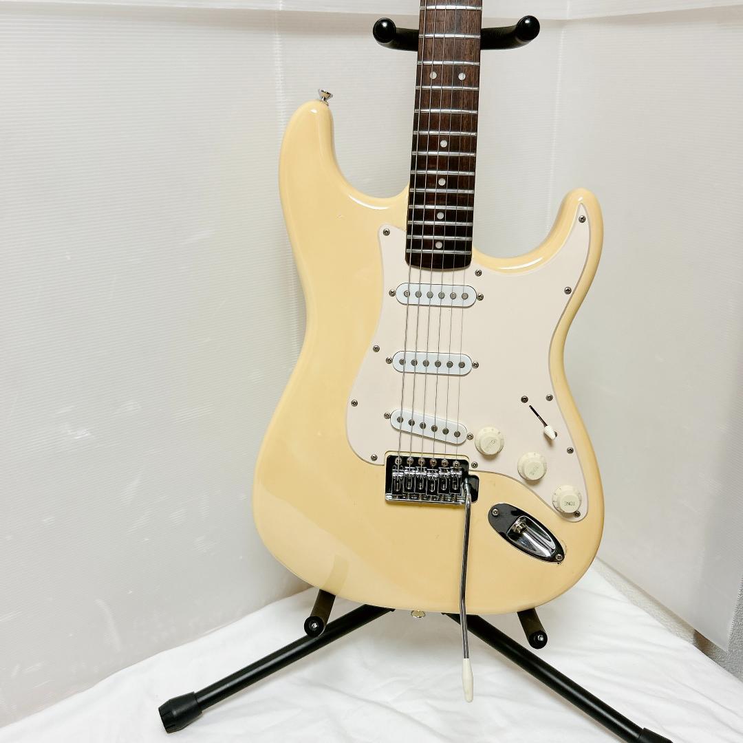美品 Squier スクワイヤー ストラトキャスター ホワイト 白