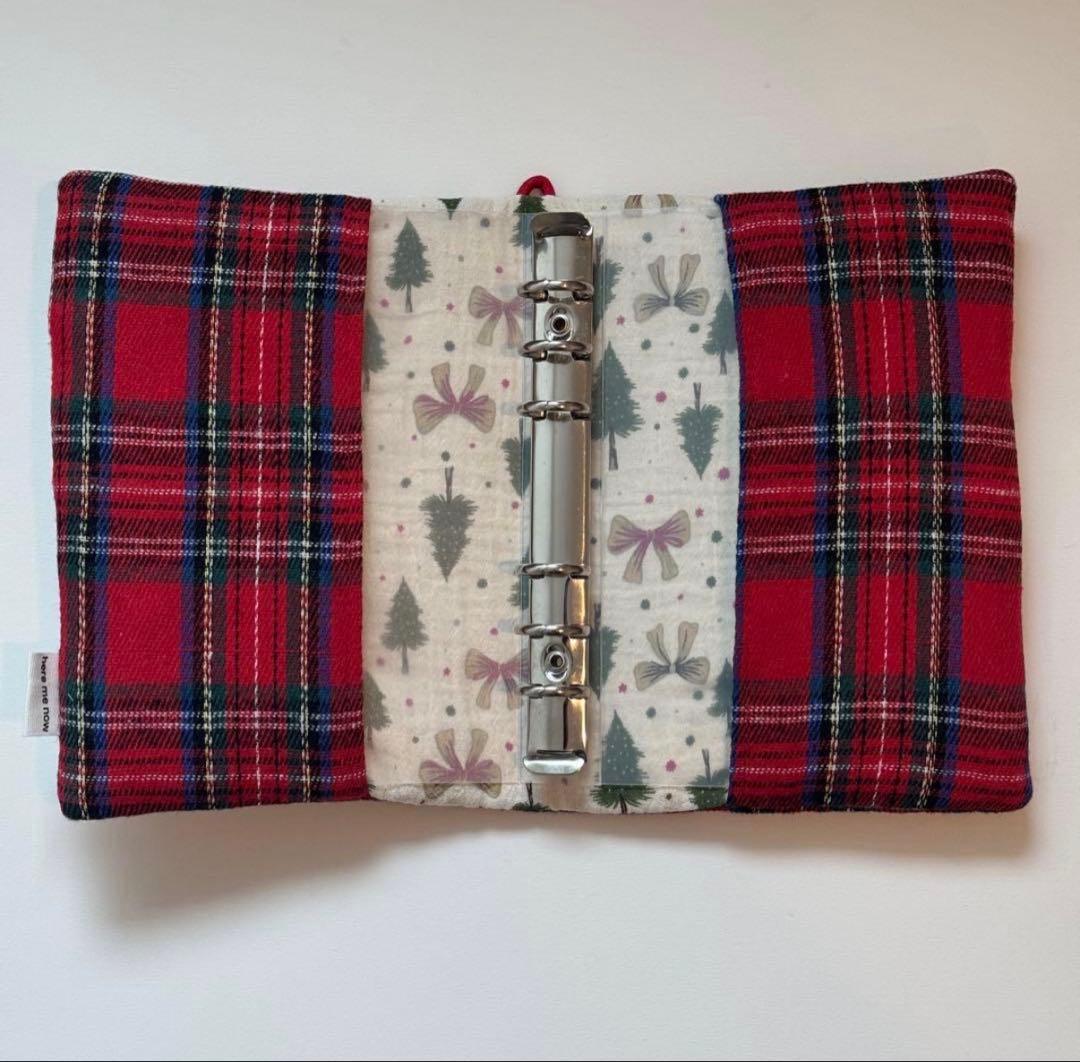 バインダーカバー　赤チェック　クリスマス　A6 韓国　貯金