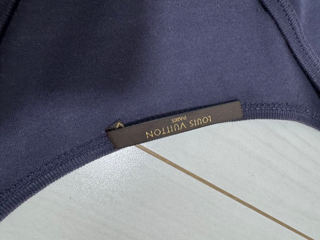 Louis Vuitton ロンT　M