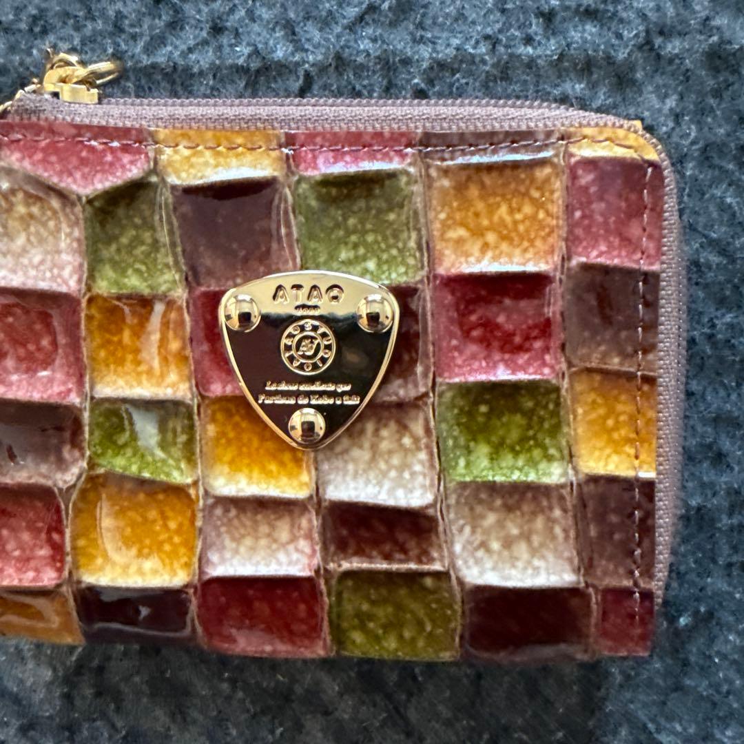 ATAG タイル模様 二つ折り財布 マルチカラー