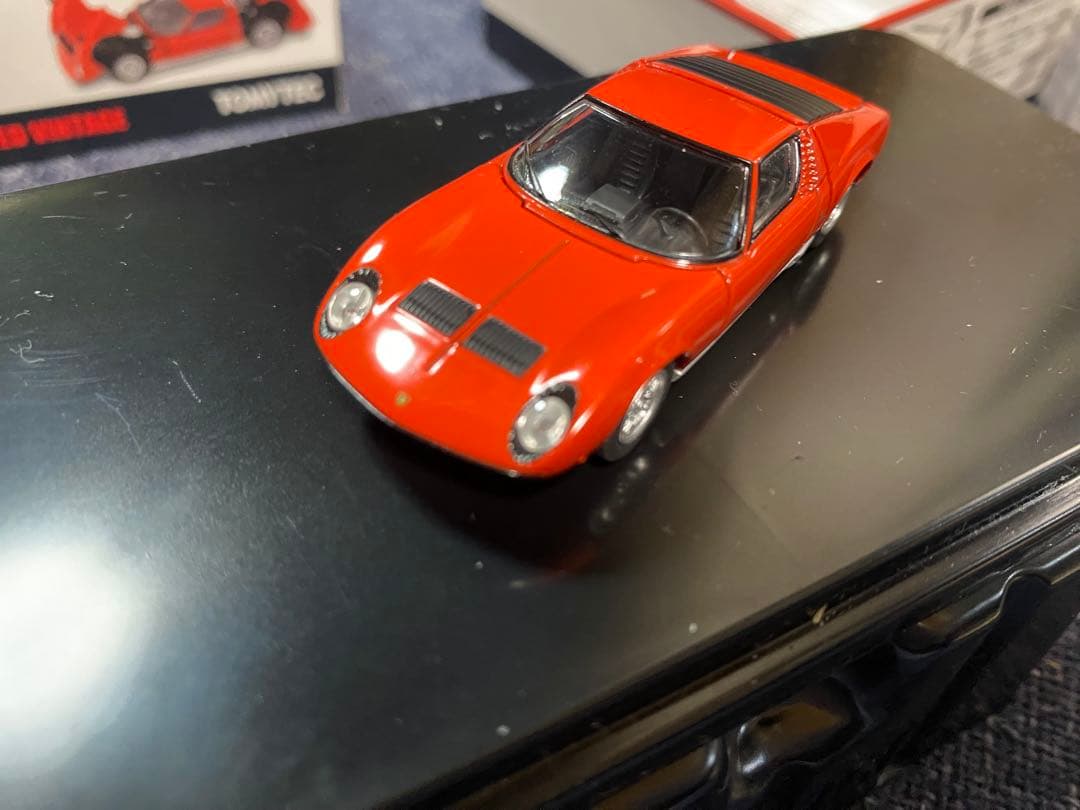1/64 トミーテック ランボルギーニミウラ P400 レッド