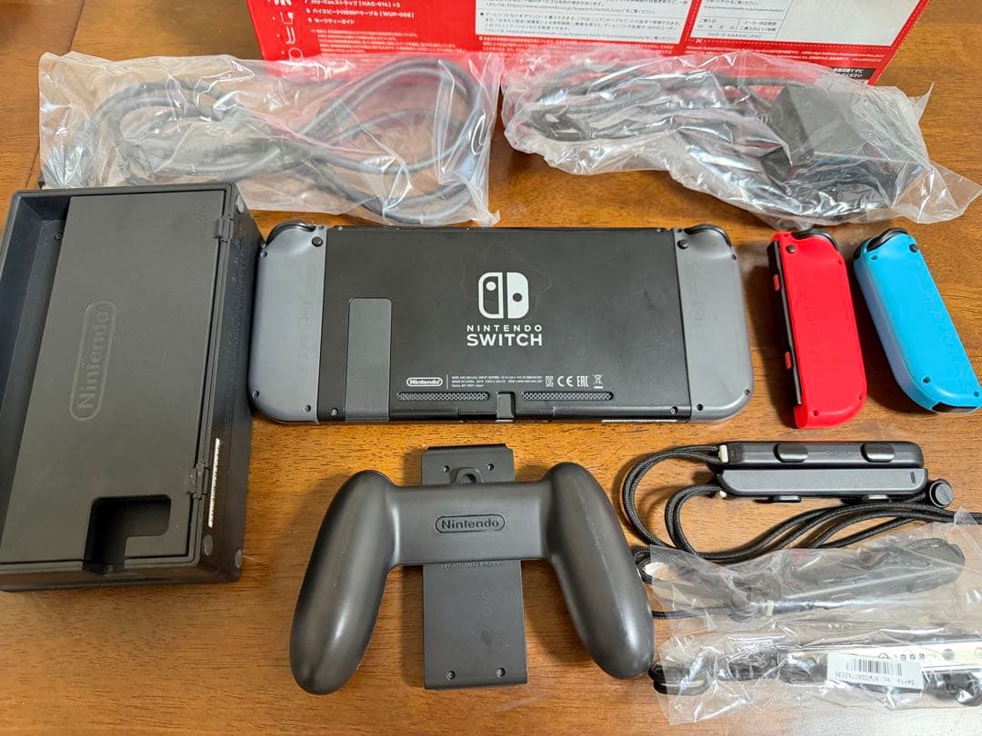 Nintendo Switch 本体 グレー 赤青 Joy-Con