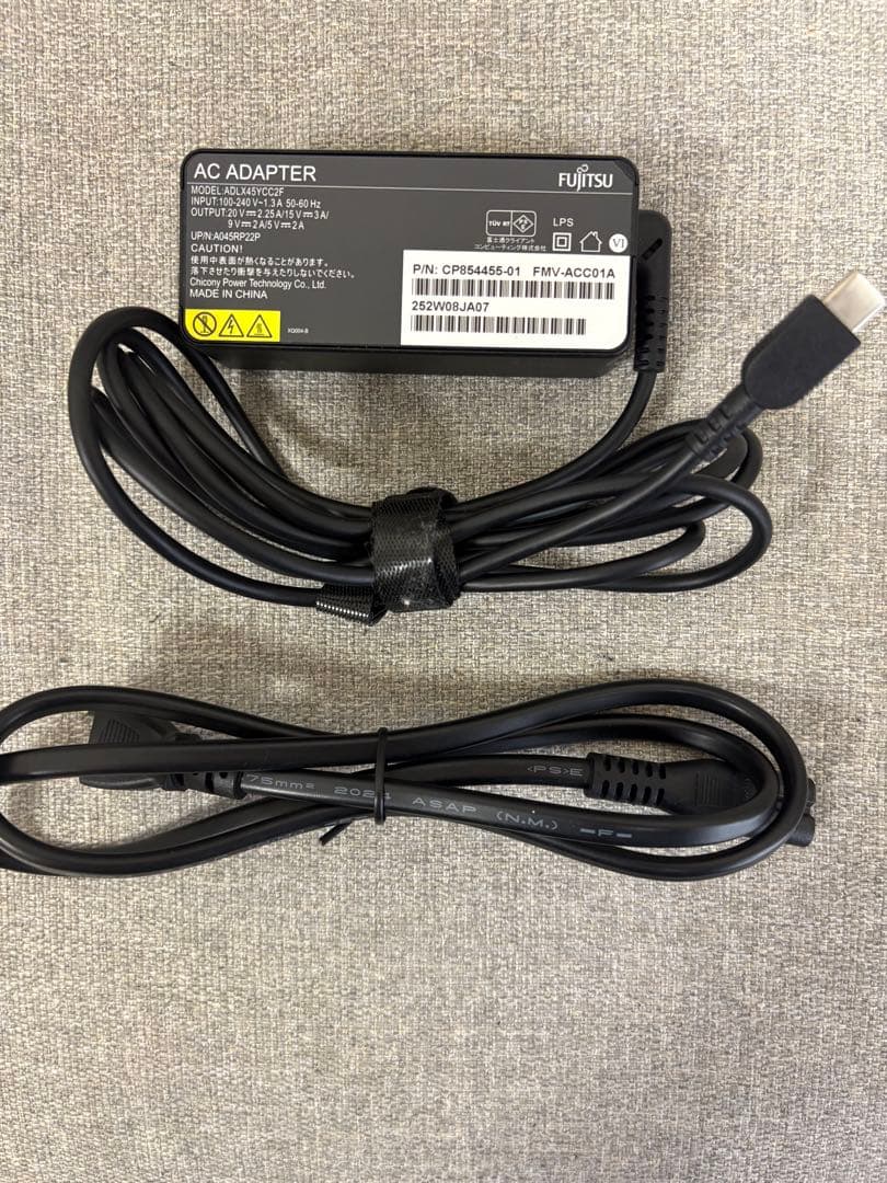 2025年富士通FMV Note Cメモリ16GB　ノート美品／傷なし