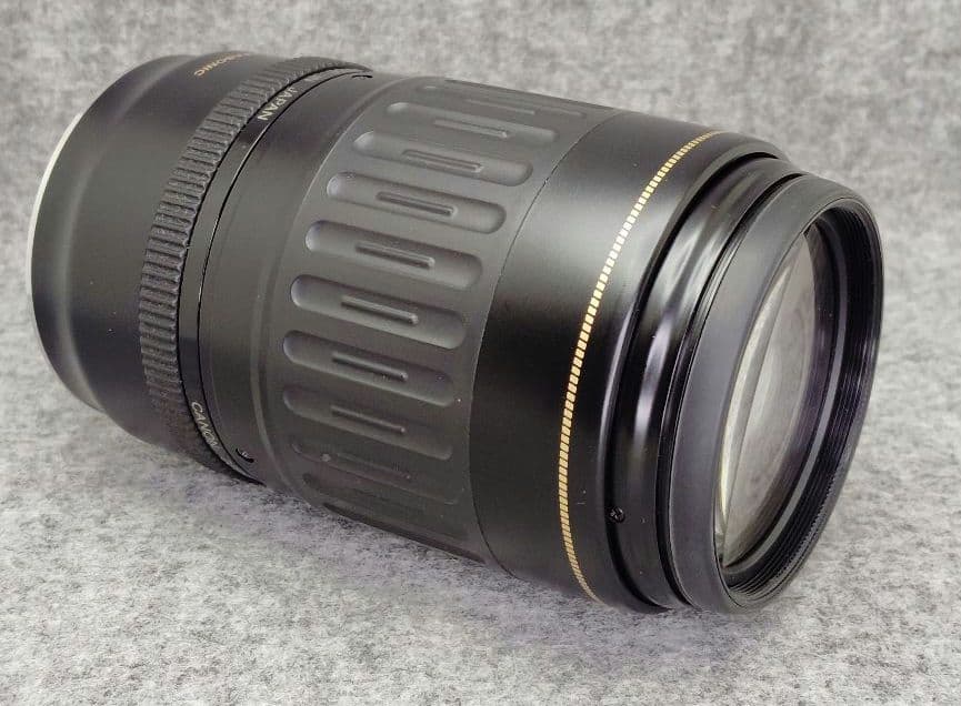 キヤノン　EF100-300mm F4.5-5.6 USM 望遠ズームレンズ