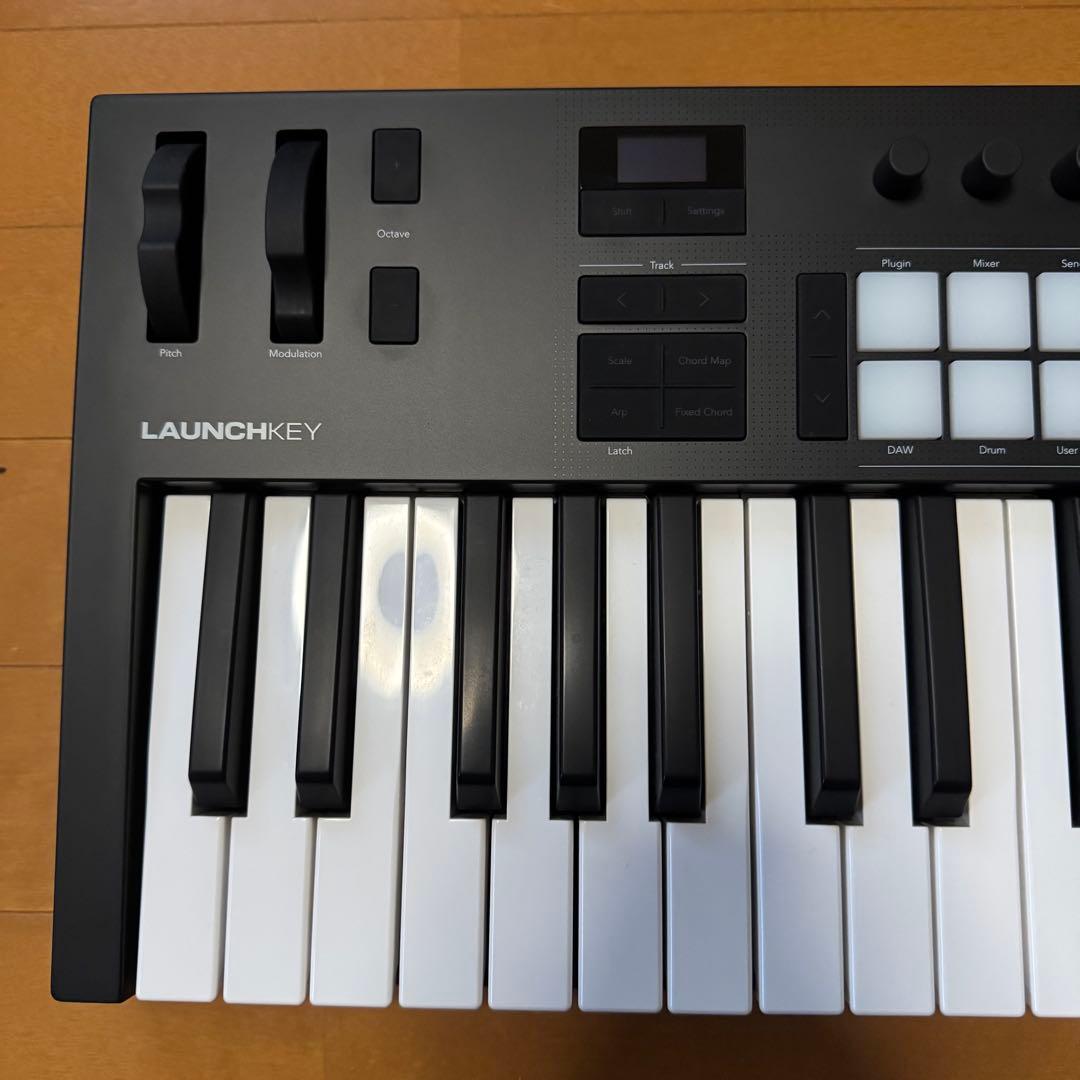 Novation Launchkey 37 Mk4【フルサイズキー/37鍵盤】