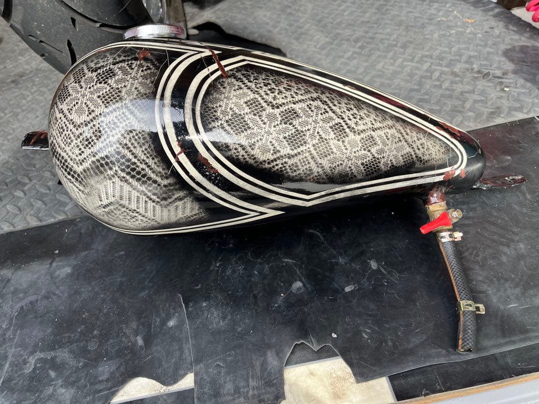 sr400用ピーナッツタンク