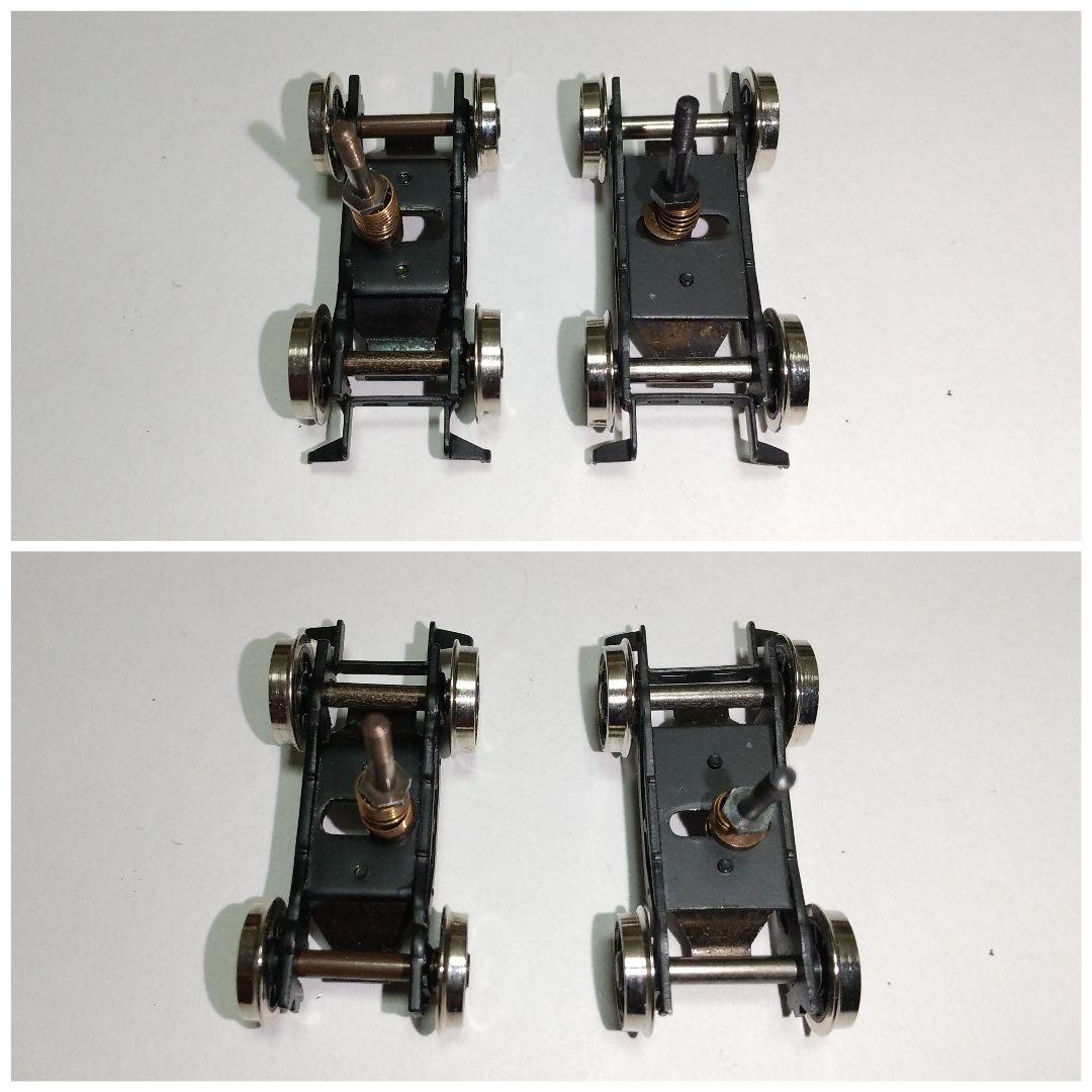 二軸先台車✕２、 従台車 １、テンダー台車✕２、他パーツ。HOゲージ。