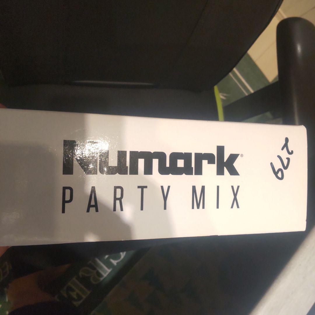 タイムセール【新品・未使用】Numark Party Mix DJコントローラー