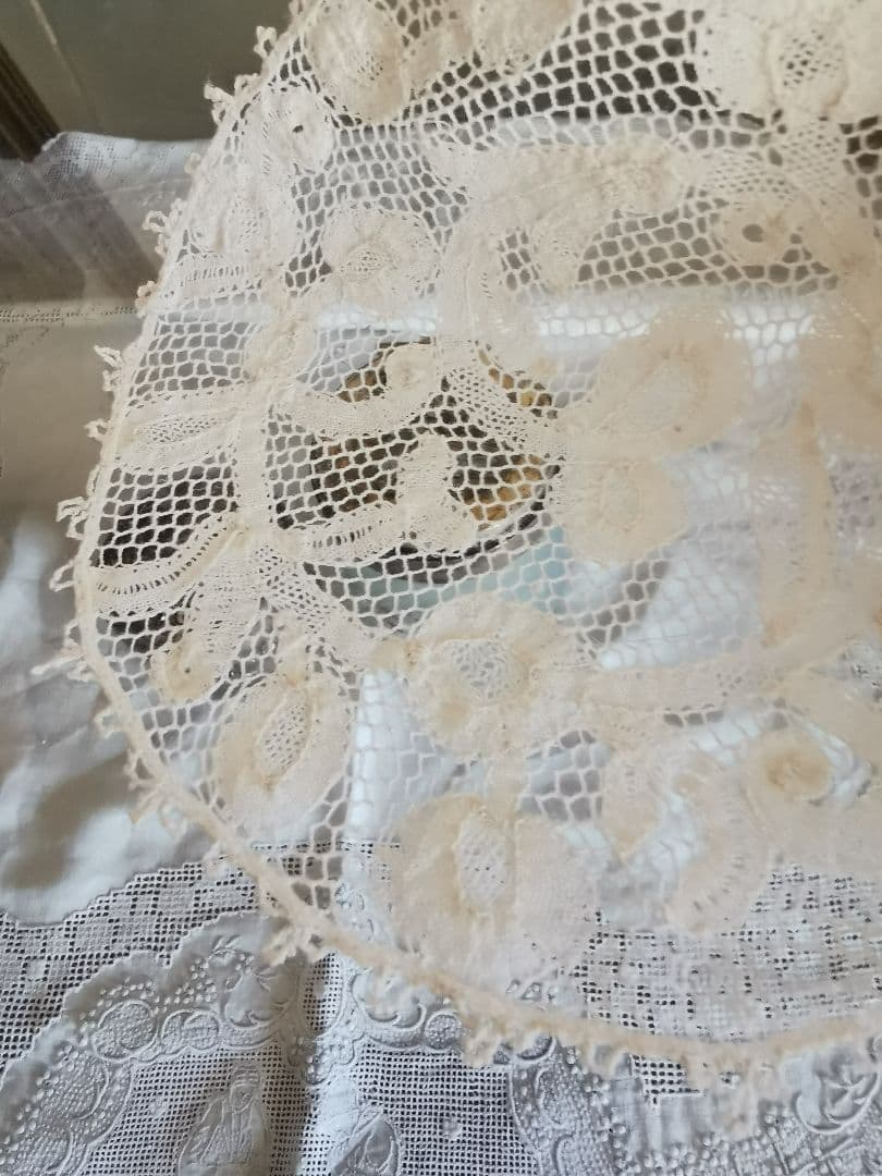 アンティークベルギー ブルージュレース デイジーのドイリー アイボリーベージュβ