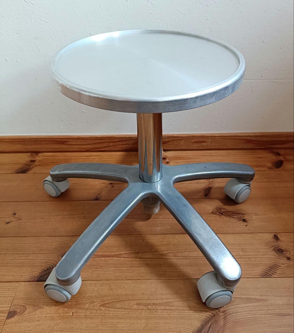 タカラベルモント　スツール　シルバー　椅子　Dスツール　回転イス　回転スツール