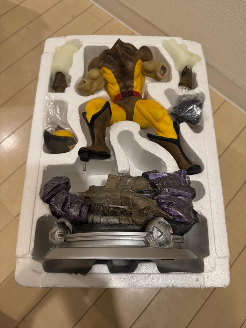 コトブキヤ ウルヴァリン KOTOBUKIYA ファインアートスタチュー【希少】