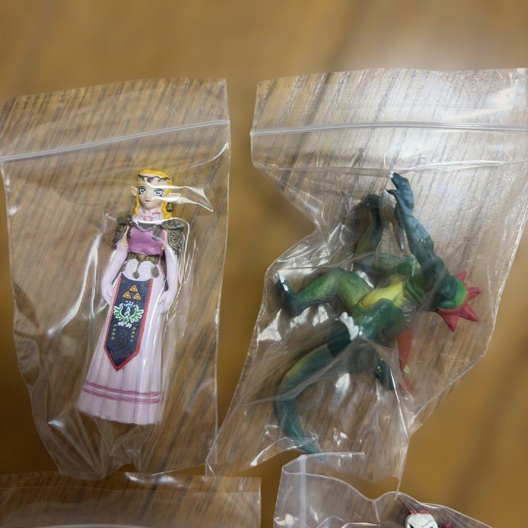 ★台紙付き！ゼルダの伝説　時のオカリナ　リアルフィギュアコレクション　全４種