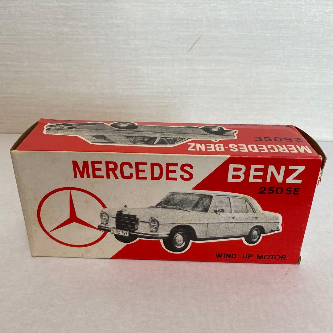 市村商店　プリキの自動車　MERCEDES BENZ 250SE