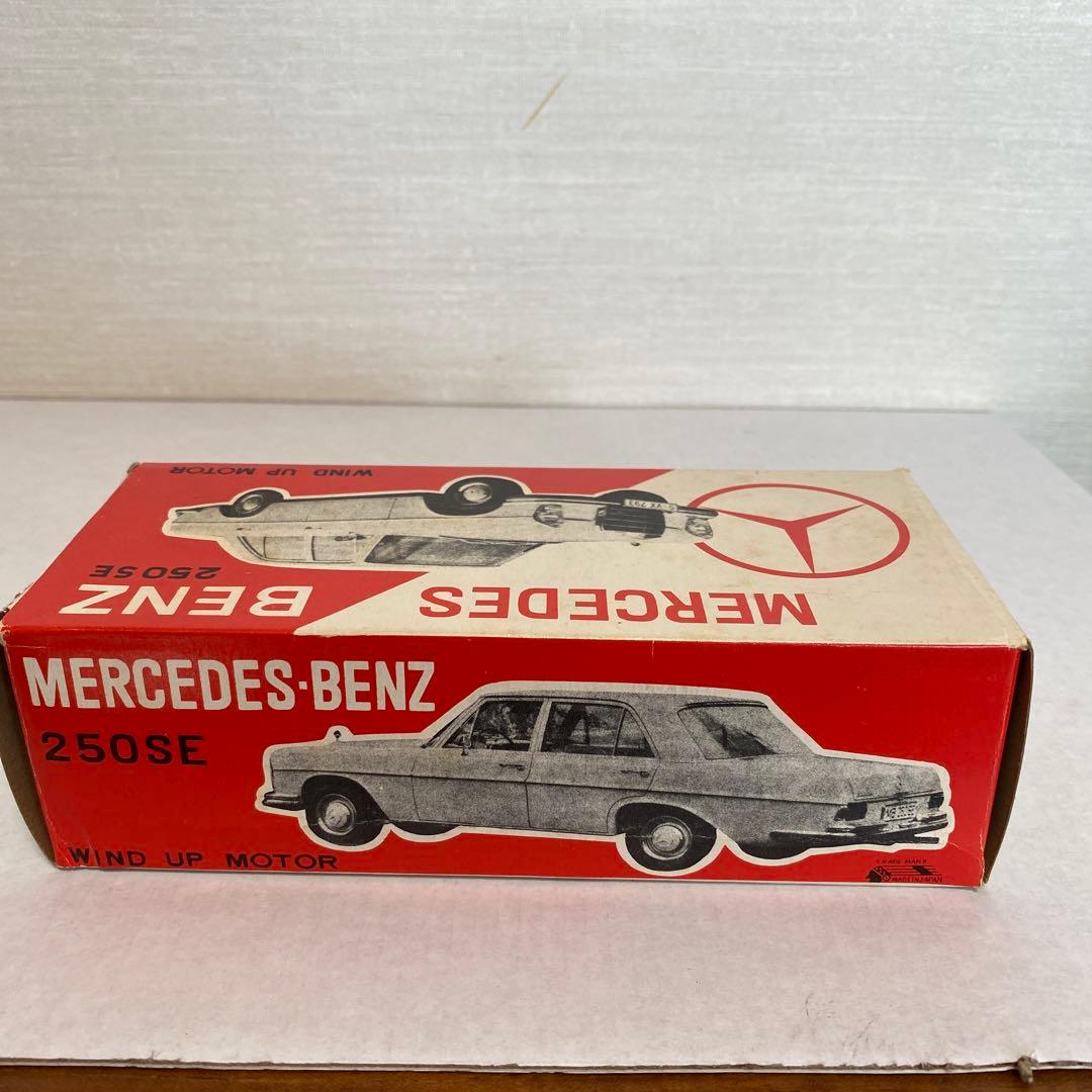 市村商店　プリキの自動車　MERCEDES BENZ 250SE