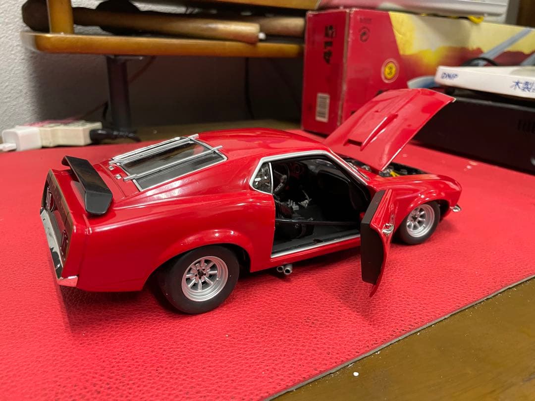 マスタング　レッド