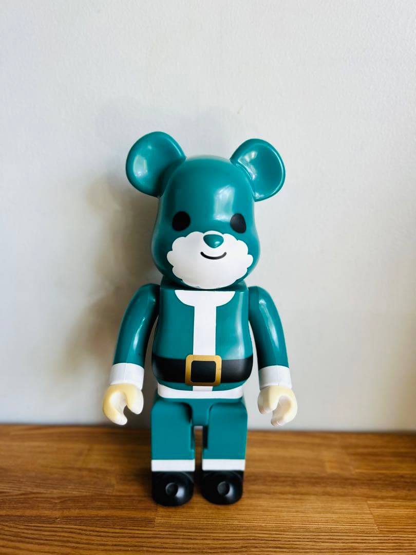 希少　ベアブリック　メリーグリーンクリスマス