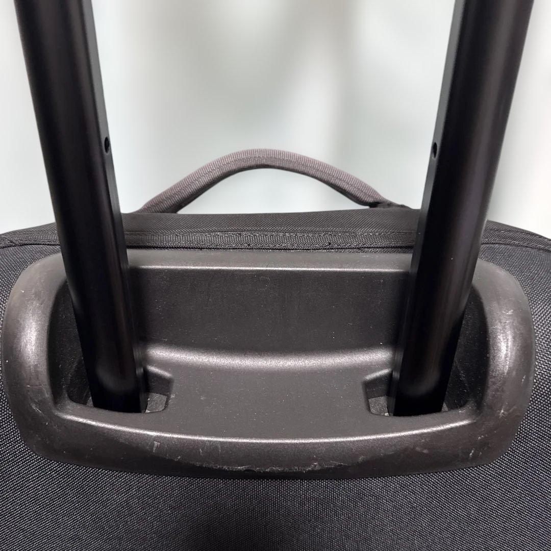 Patagonia キャリーバッグ 35L 機内持込可 タイヤ難あり