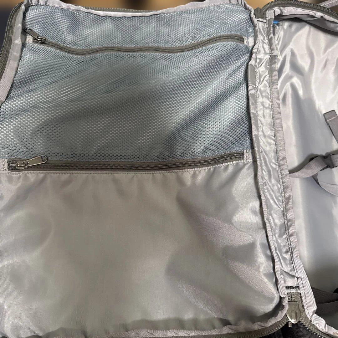 Patagonia キャリーバッグ 35L 機内持込可 タイヤ難あり