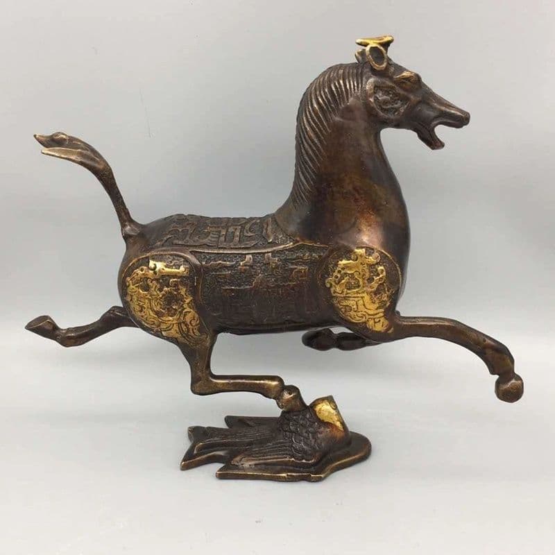 銅器 馬踏飛燕 馬到成功 銅馬 客間 玄関事務室 茶室 文机 風水 置物 工芸品