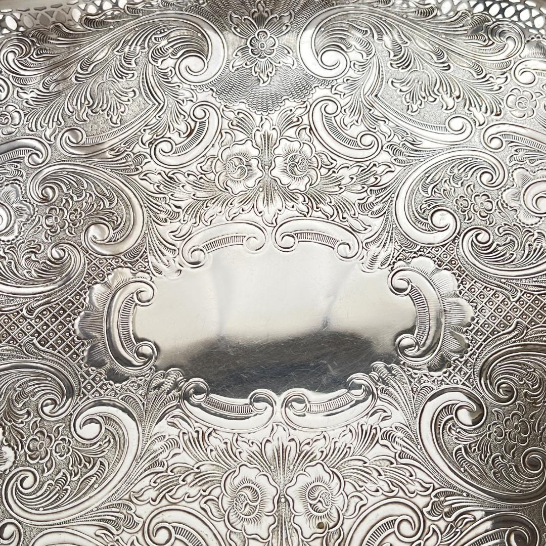 【英国】 ビクトリアンのギャラリートレー 41cm 【シルバープレート】