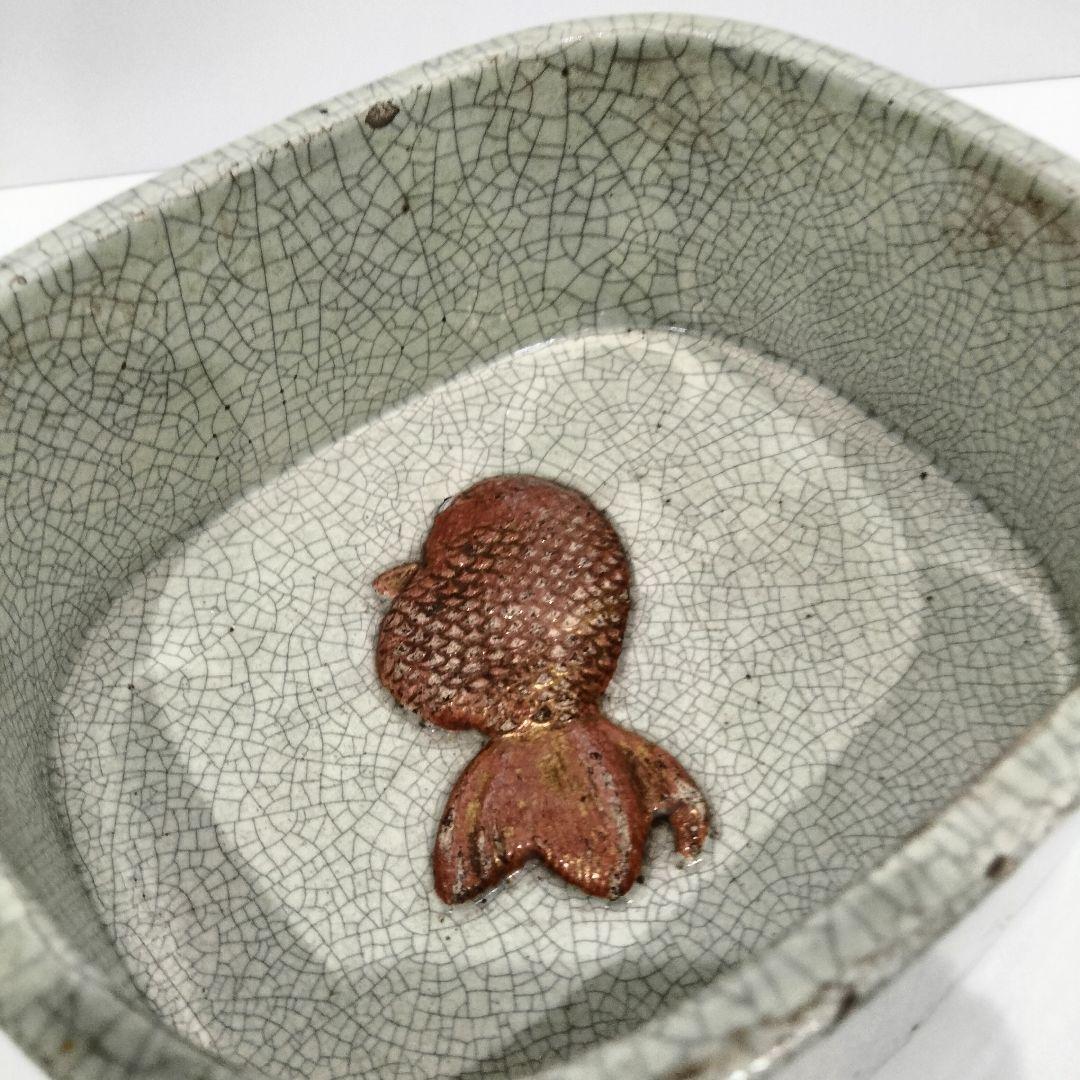 v131　江戸時代後期作 萬古焼 極上浮彫金魚図 角鉢 在銘釜亭　Q