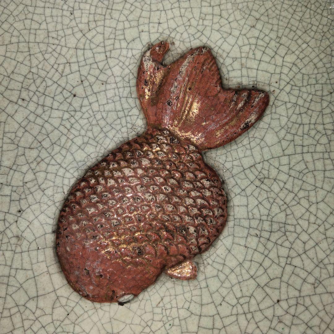 v131　江戸時代後期作 萬古焼 極上浮彫金魚図 角鉢 在銘釜亭　Q